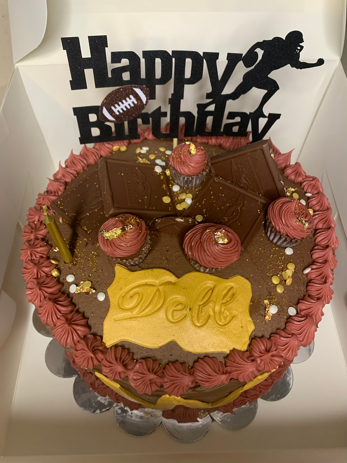 Specialty Cakes-Medium Cake 2 layers( 8inch)) image 2