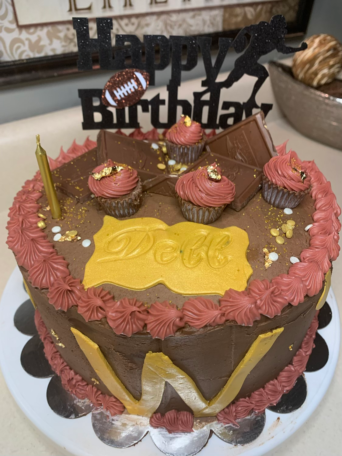 Specialty Cakes-Medium Cake 2 layers( 8inch)) image 7