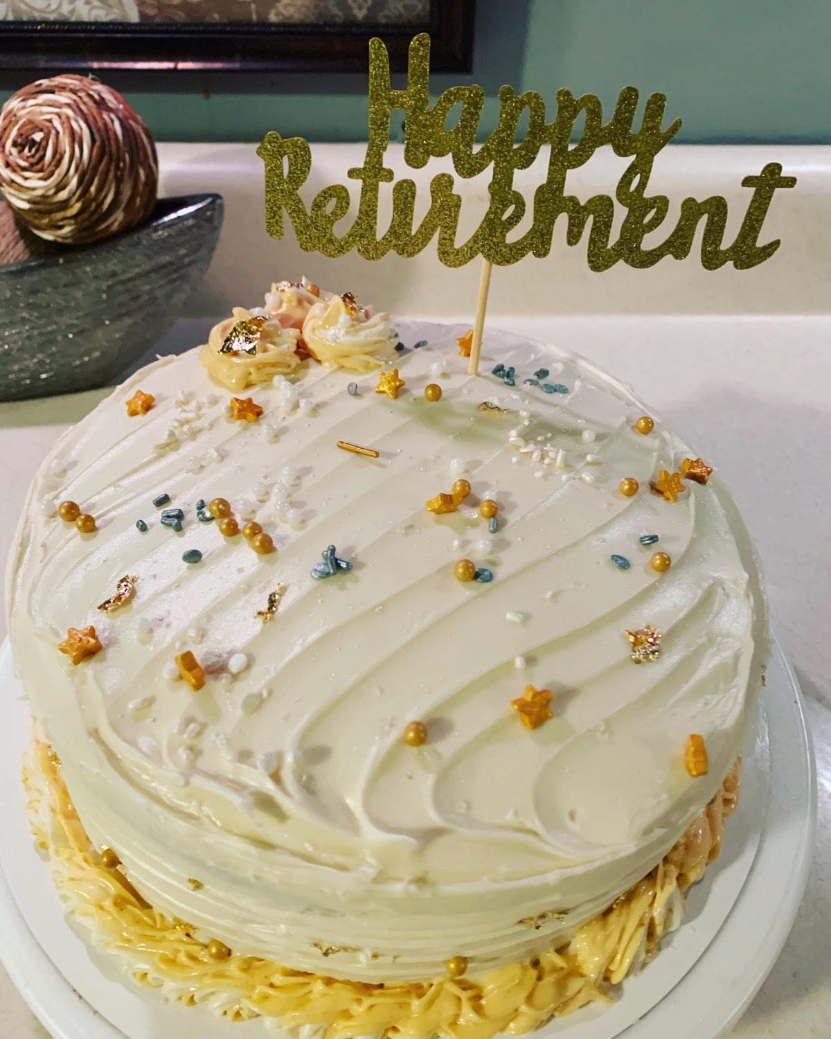 Specialty Cakes-Medium Cake 2 layers( 8inch)) image 9